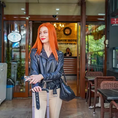 Hotel Konur 2*