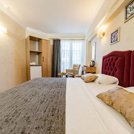 Hotel Konur 3*
