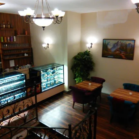 Hotel Konur 3*
