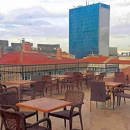 Hotel Konur 3*