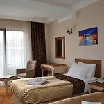 Konur 3*